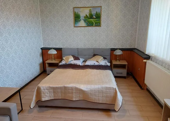 Marcela 4* レバル