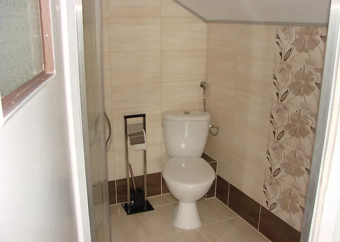 Marcela 4* レバル