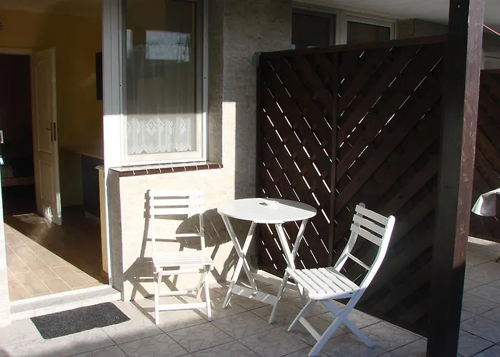 Marcela 4* レバル