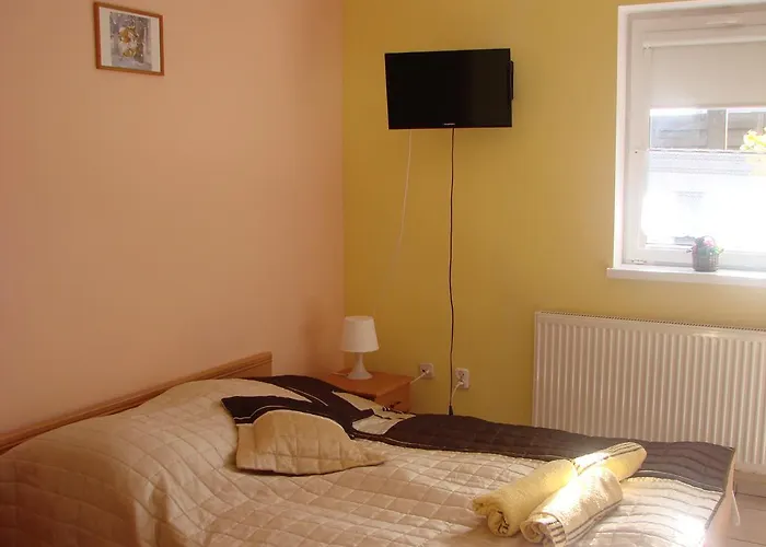 Marcela ベッド・アンド・ブレックファスト レバル