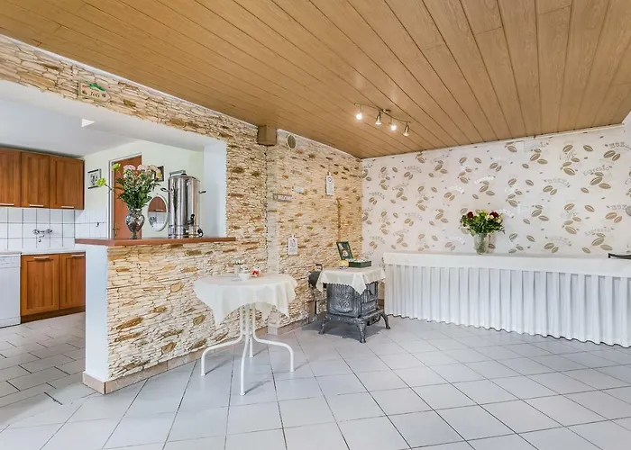 Marcela ベッド・アンド・ブレックファスト レバル