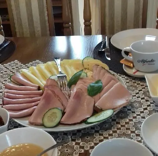 Marcela ベッド・アンド・ブレックファスト レバル